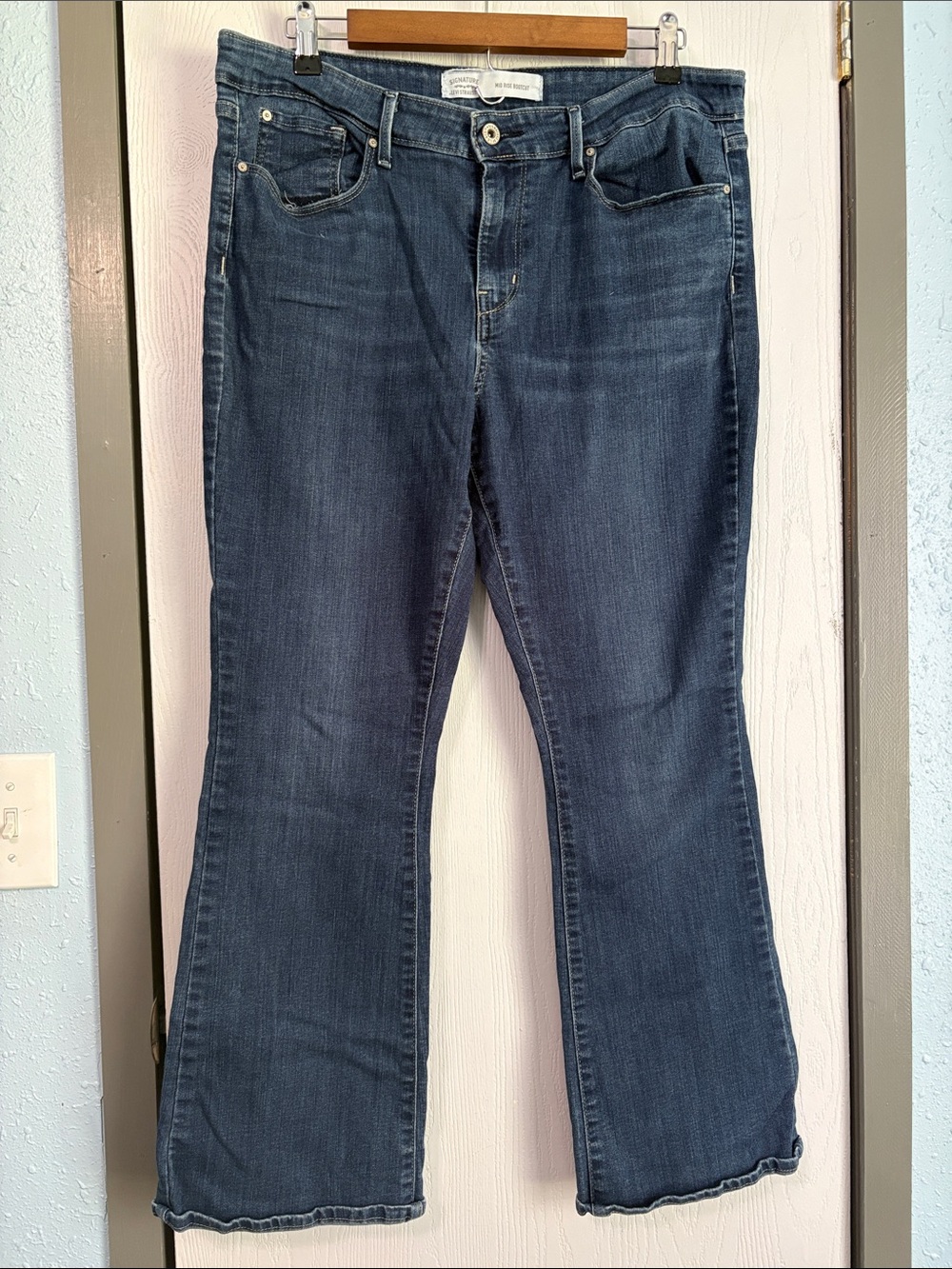 Signature by Levi Strauss Women's Dark Blue Wide Leg Jeans
